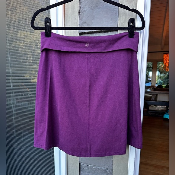 Athleta Women’s Stretchy Purple Skirt Size Medium - Picture 3 of 4